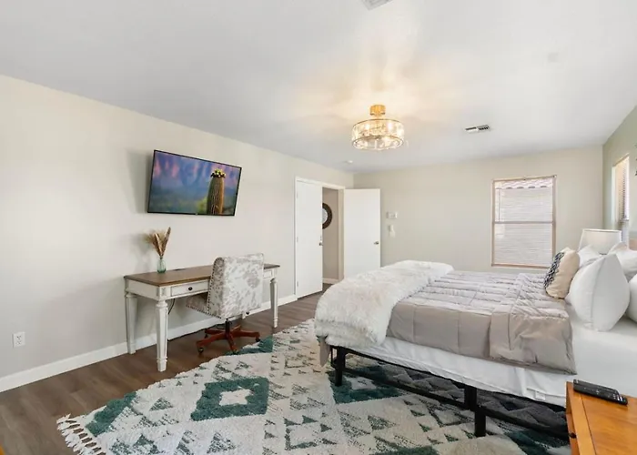 Holiday home Perfect Base Downtown Freeways &